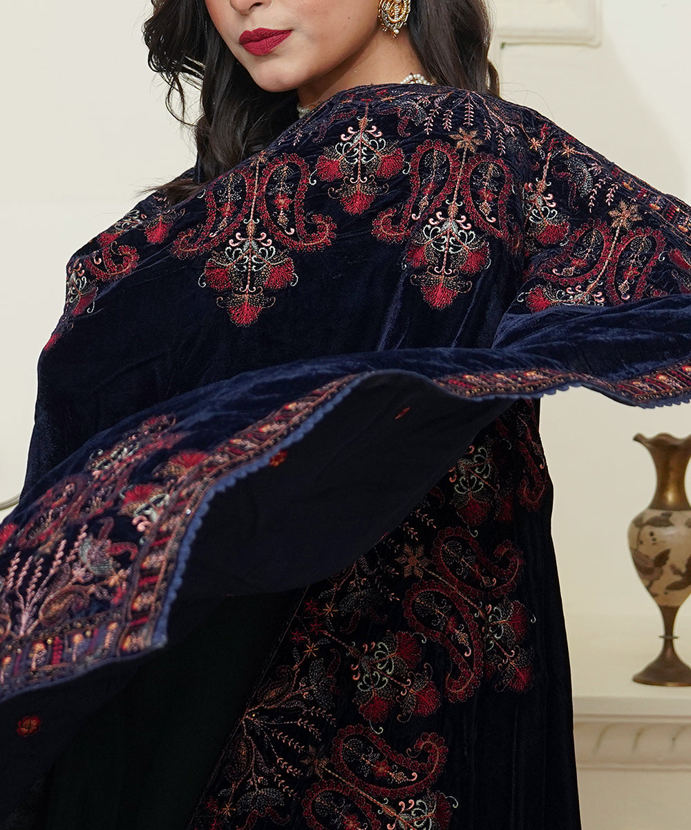 Women Embroidered Velvet Shawl | SHV-781