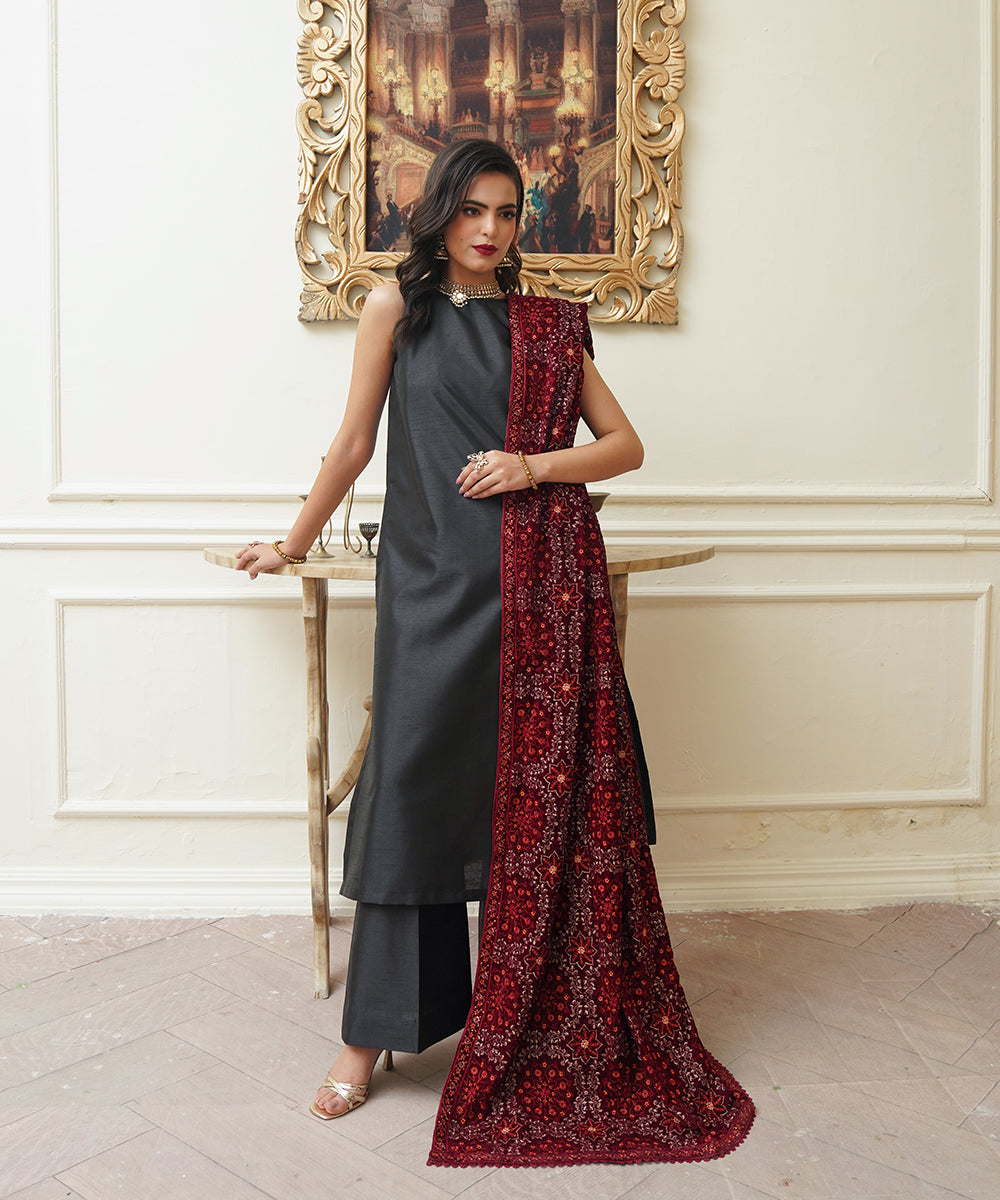 Women Embroidered Velvet Shawl | SHV-789