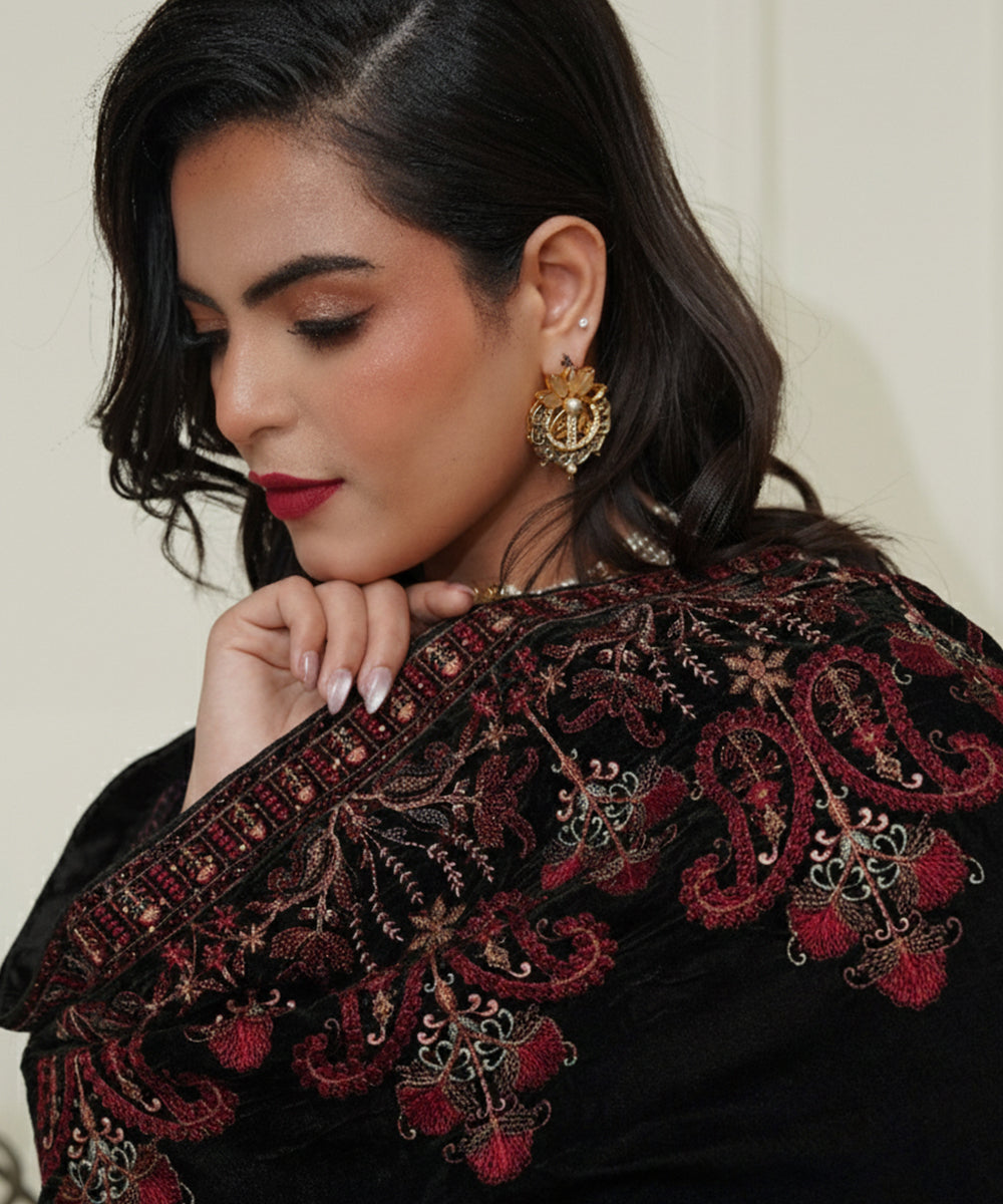 Women Embroidered Velvet Shawl | SHV-781