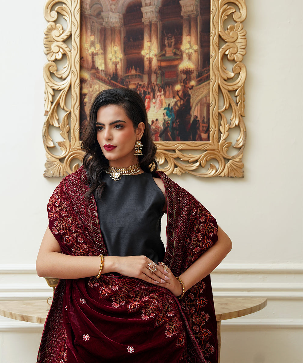 Women Embroidered Velvet Shawl | SHV-784