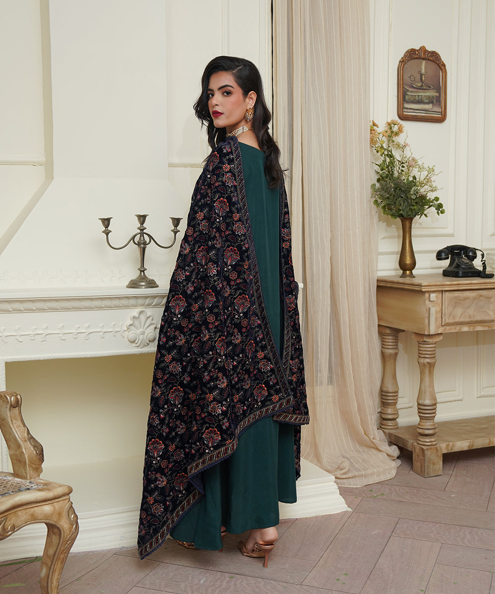 Women Embroidered Velvet Shawl | SHV-783