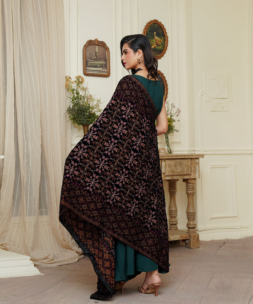 Women Embroidered Velvet Shawl | SHV-787