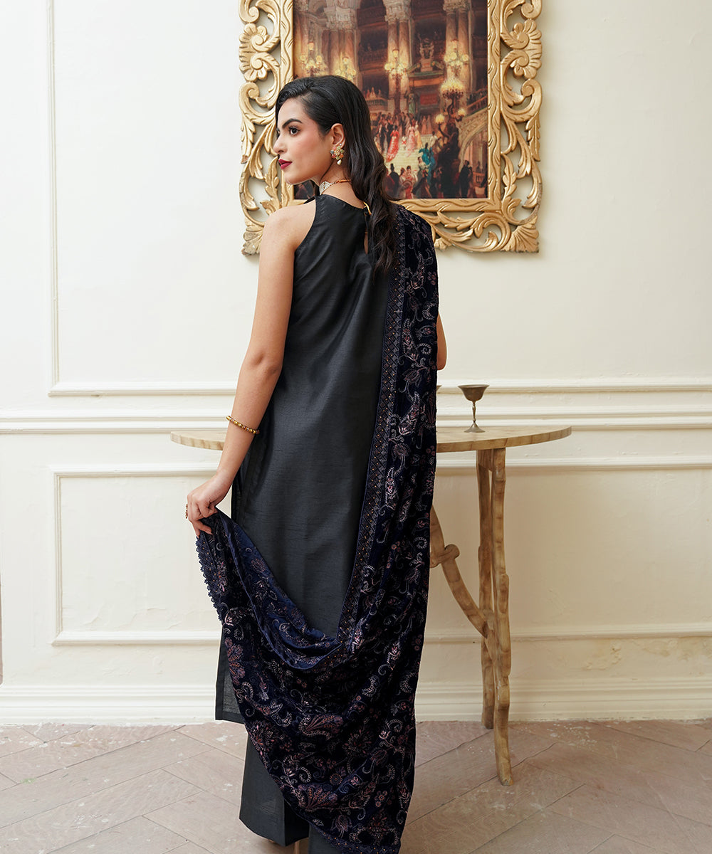 Women Embroidered Velvet Shawl | SHV-779