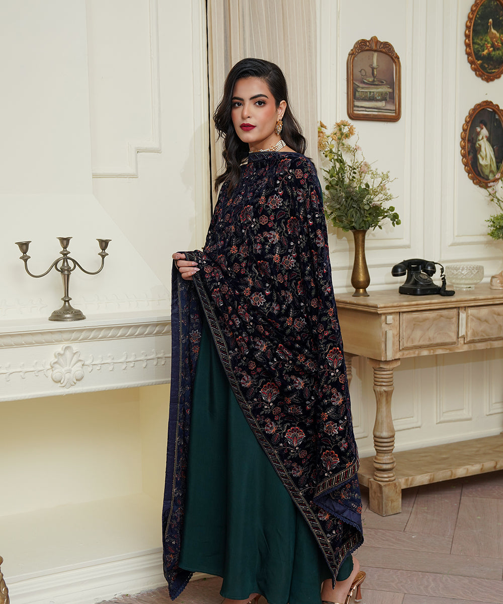 Women Embroidered Velvet Shawl | SHV-783
