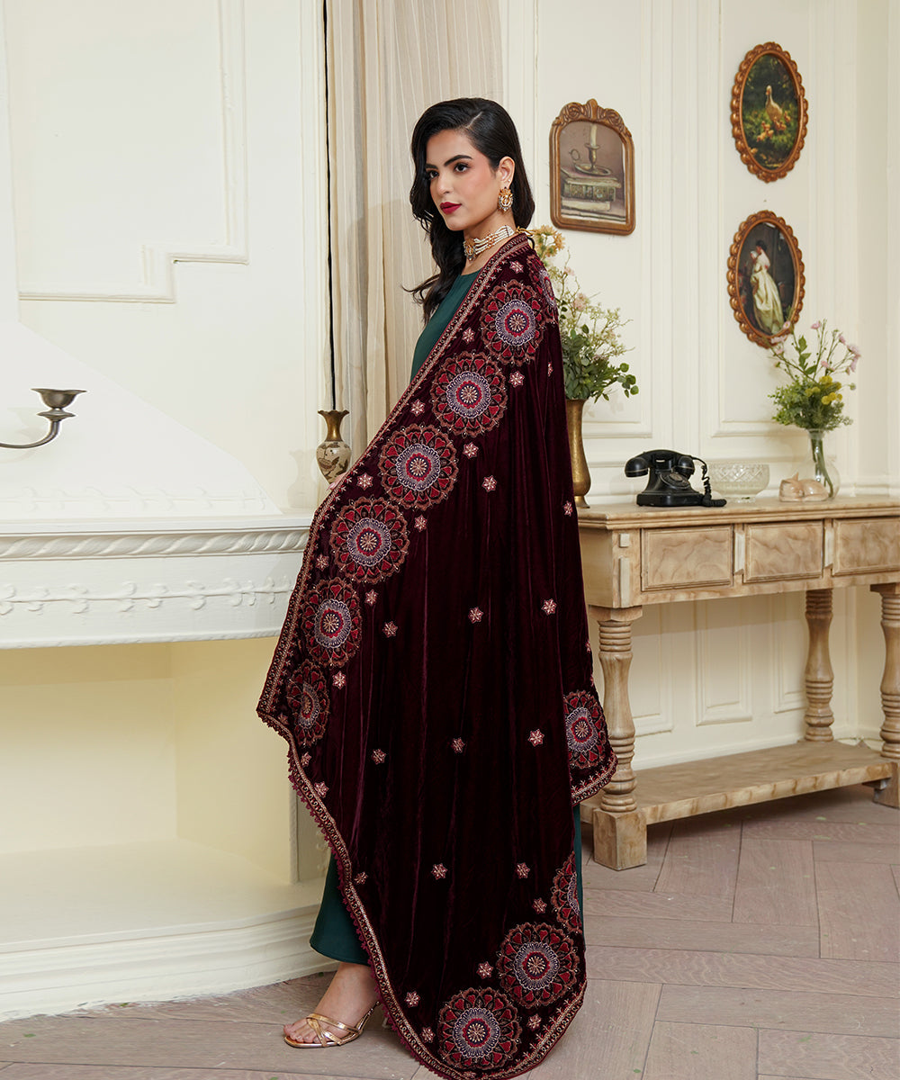 Women Embroidered Velvet Shawl | SHV-790