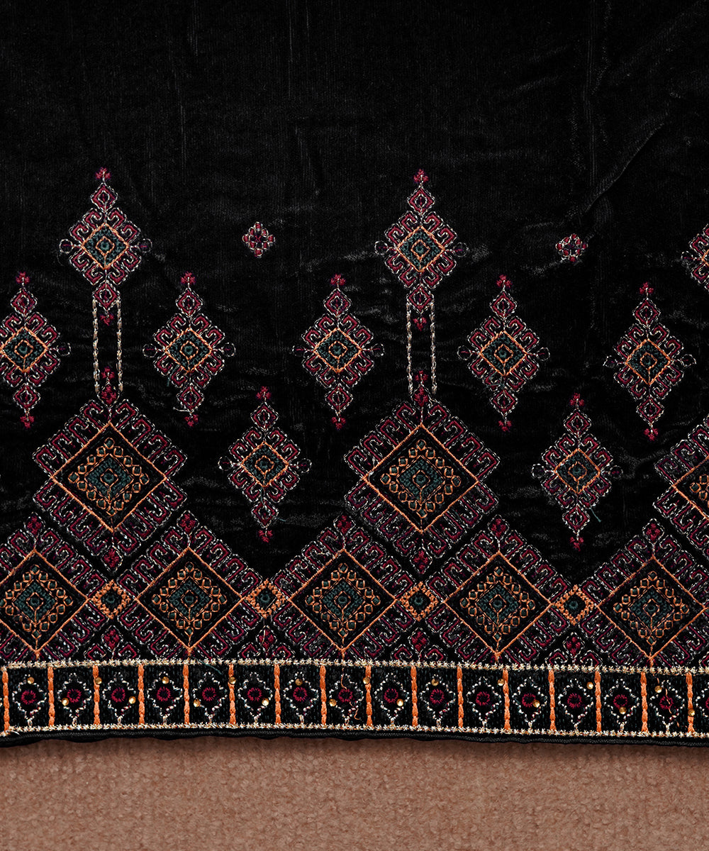Women Embroidered Velvet Shawl | SHV-792