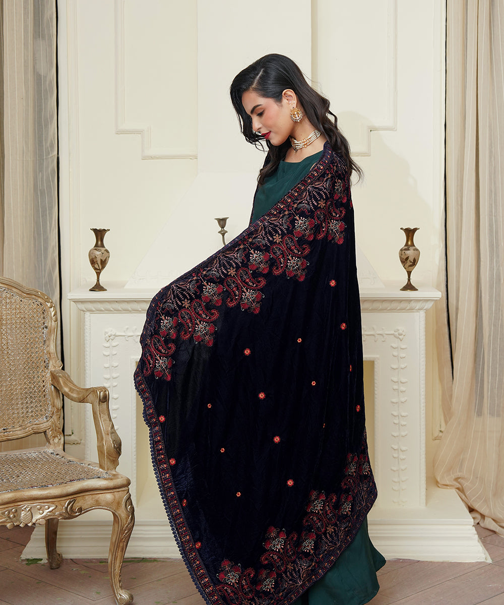 Women Embroidered Velvet Shawl | SHV-781
