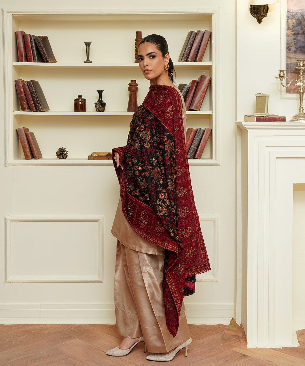 Women Embroidered Karandi Shawl | SHK-806
