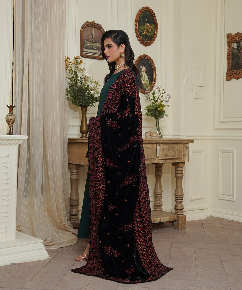 Women Embroidered Velvet Shawl | SHV-788