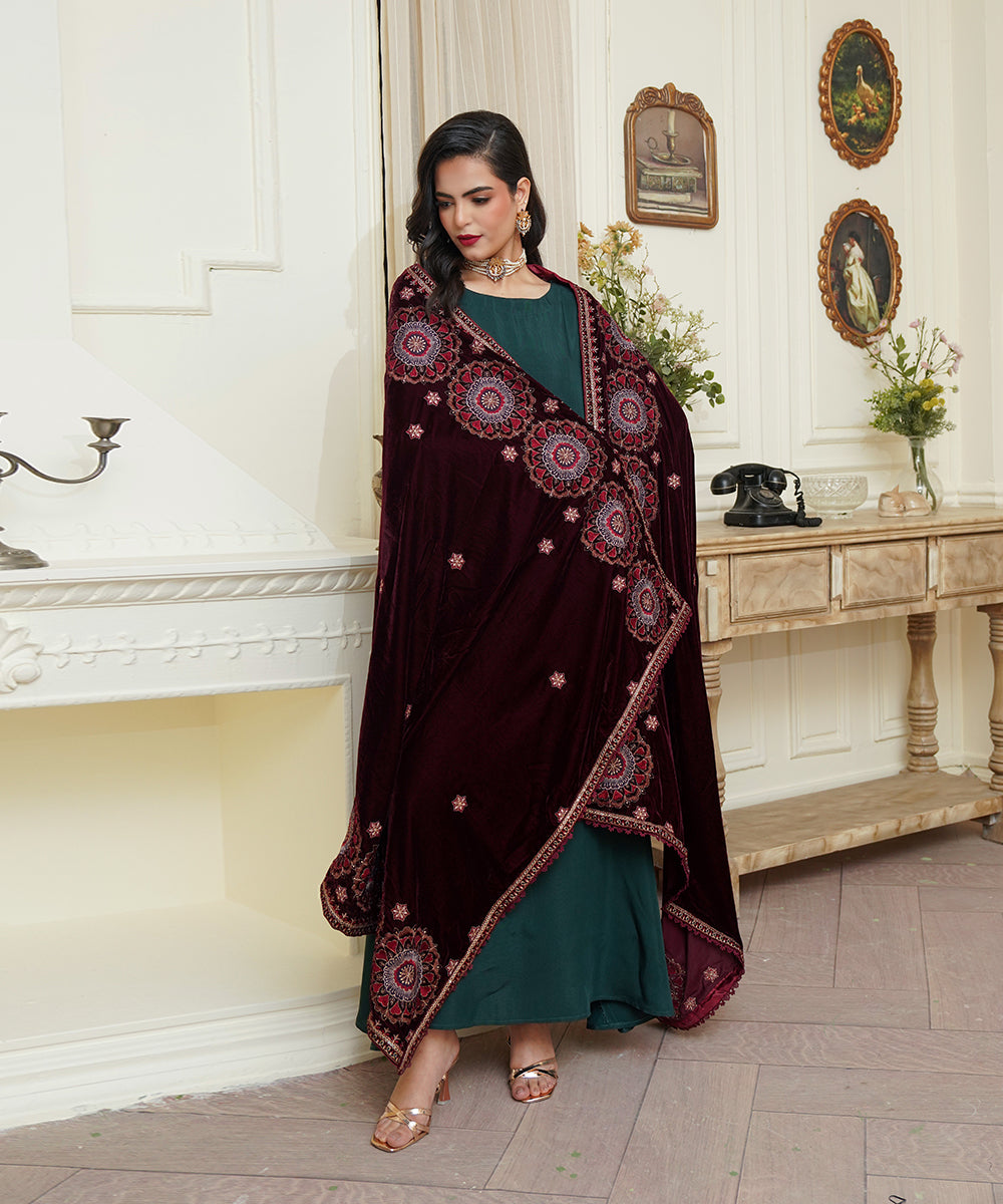 Women Embroidered Velvet Shawl | SHV-790