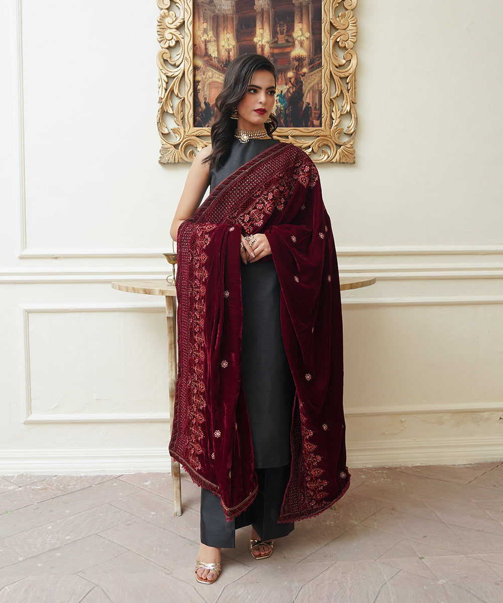 Women Embroidered Velvet Shawl | SHV-784