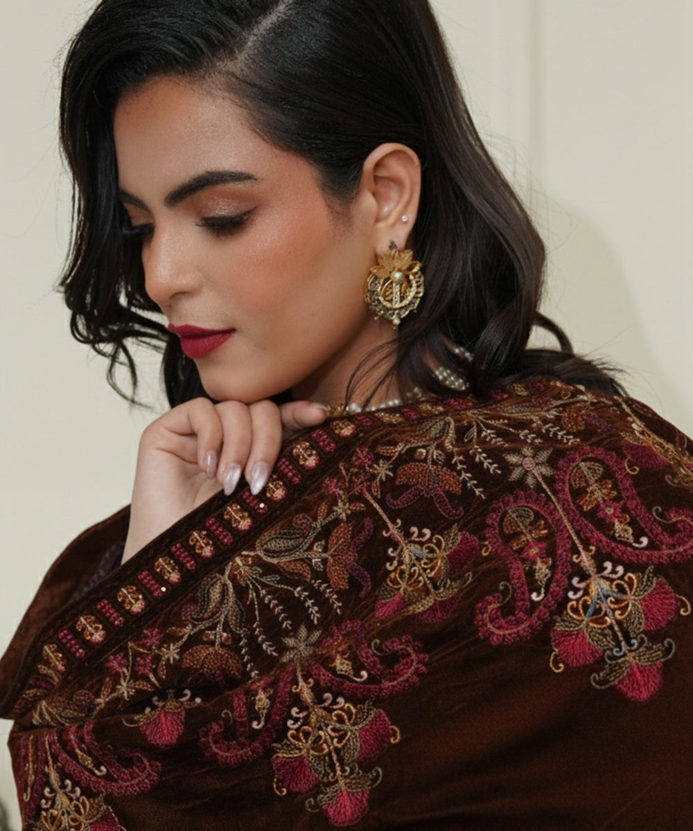 Women Embroidered Velvet Shawl | SHV-781