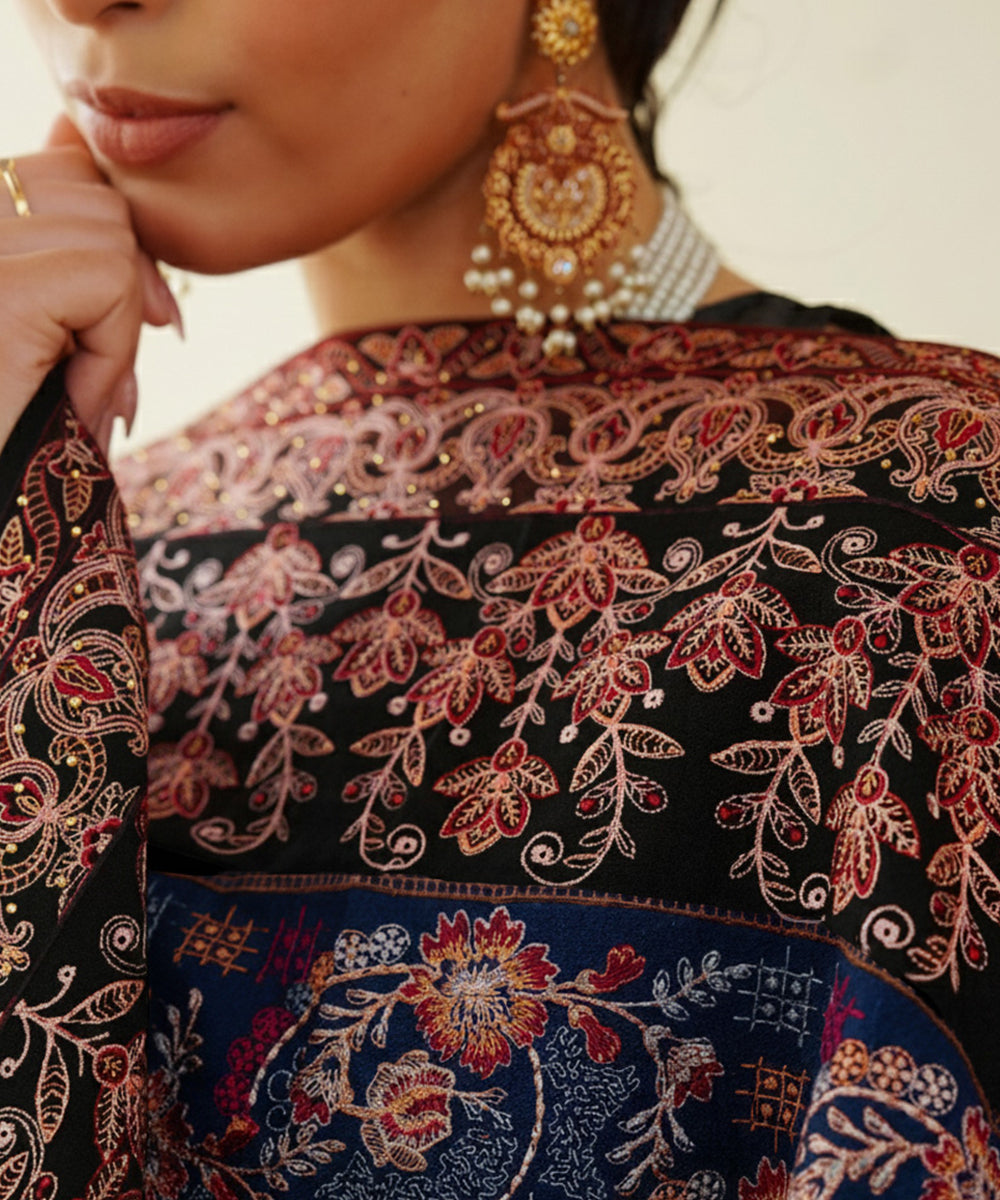 Unisex Embroidered Karandi Shawl | SHK-802