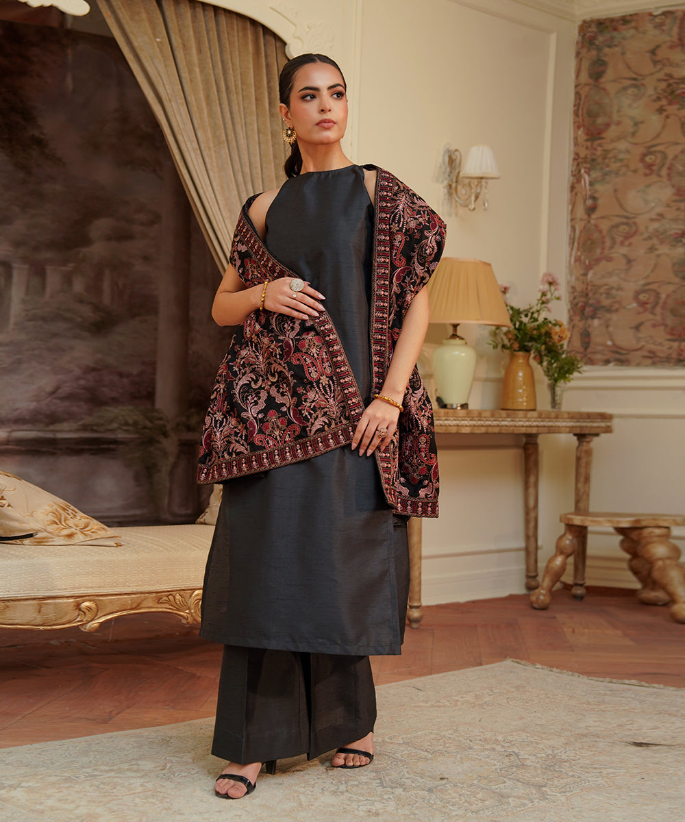 Unisex Embroidered Karandi Shawl | SHK-780