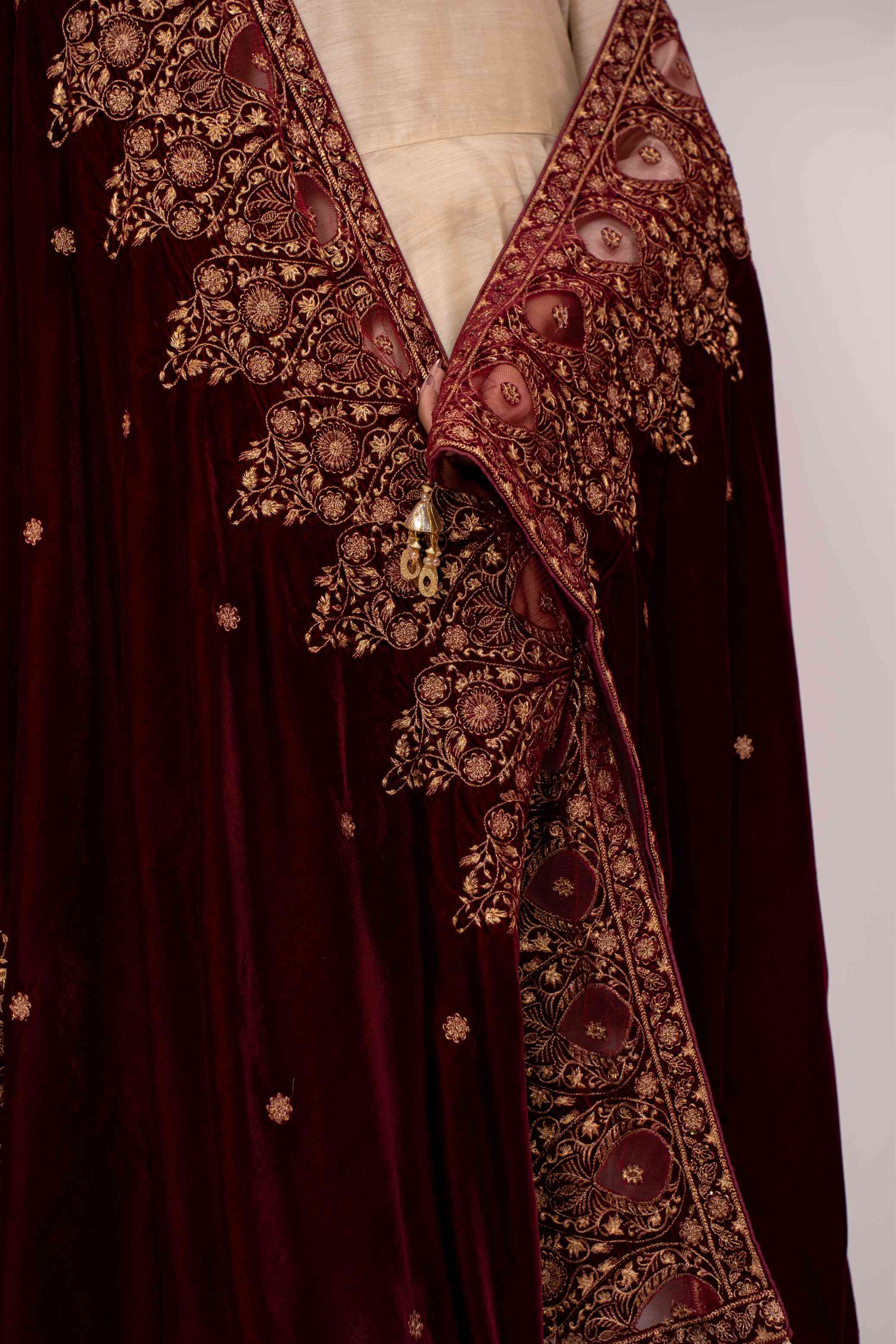 SHV-681 MAROON NET
